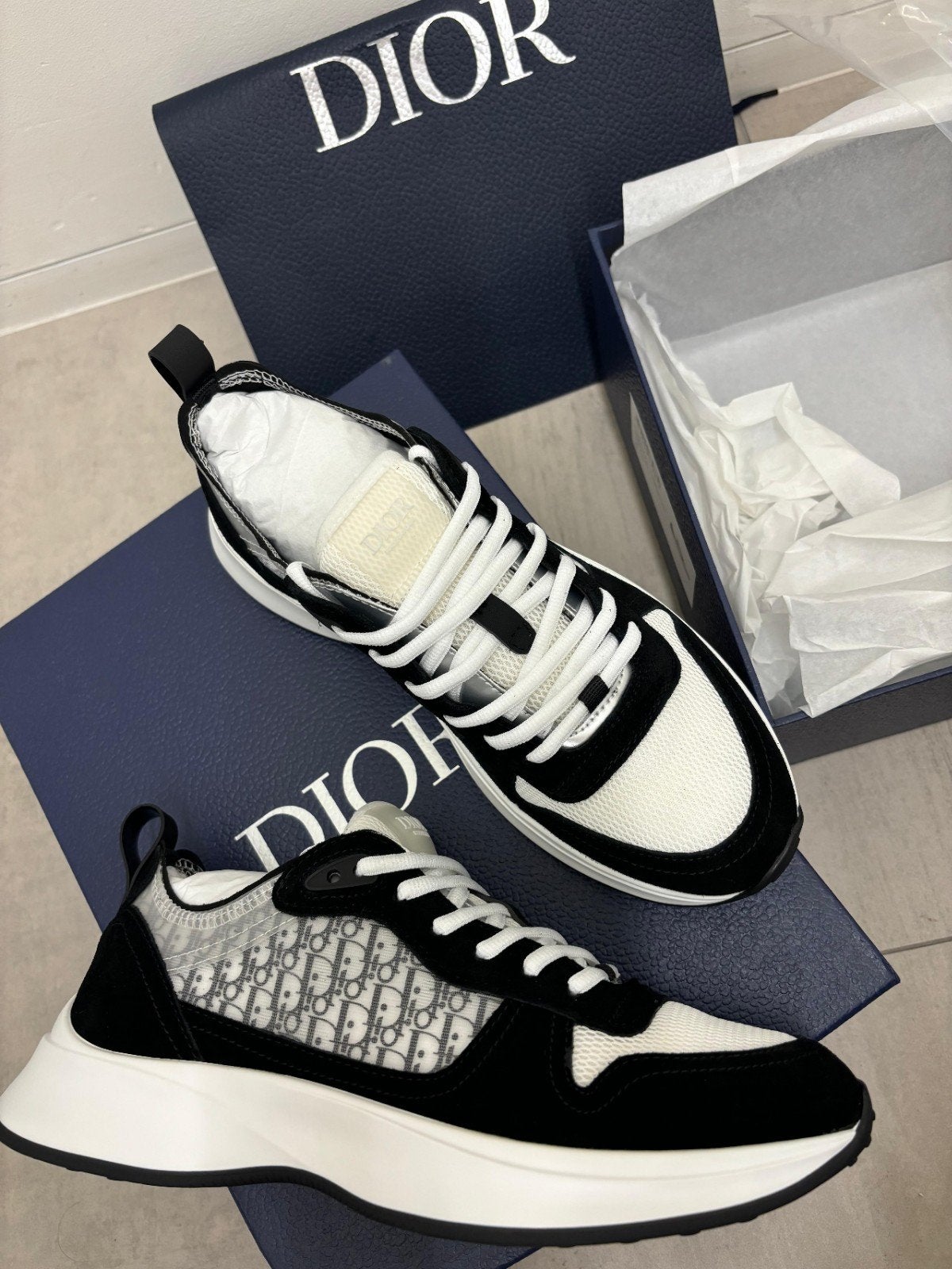 Dior B25 - Noir et blanc - Taille 41 (VOIR DESCRIPTION), Enlèvement ou Envoi, Blanc