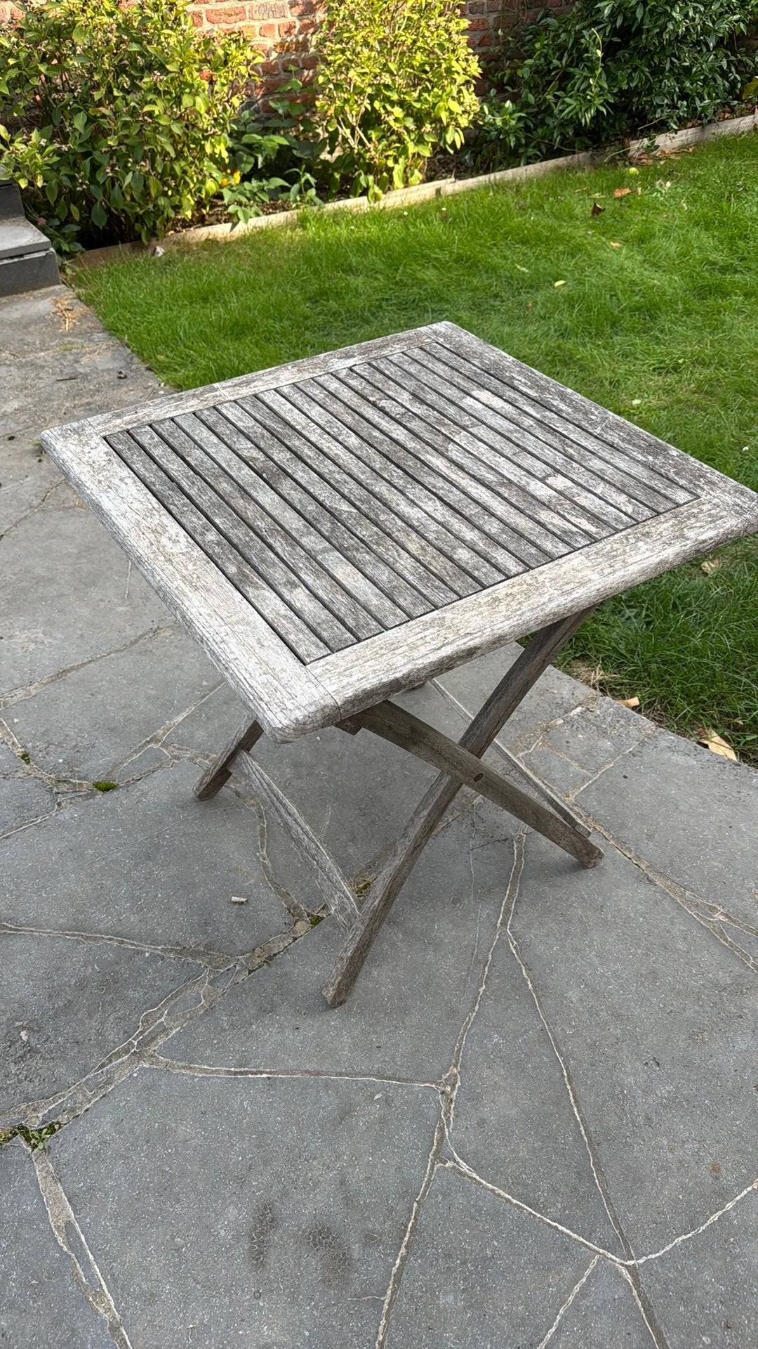 Petite ta le tek, Jardin & Terrasse, Enlèvement, Utilisé, Carré, Bois