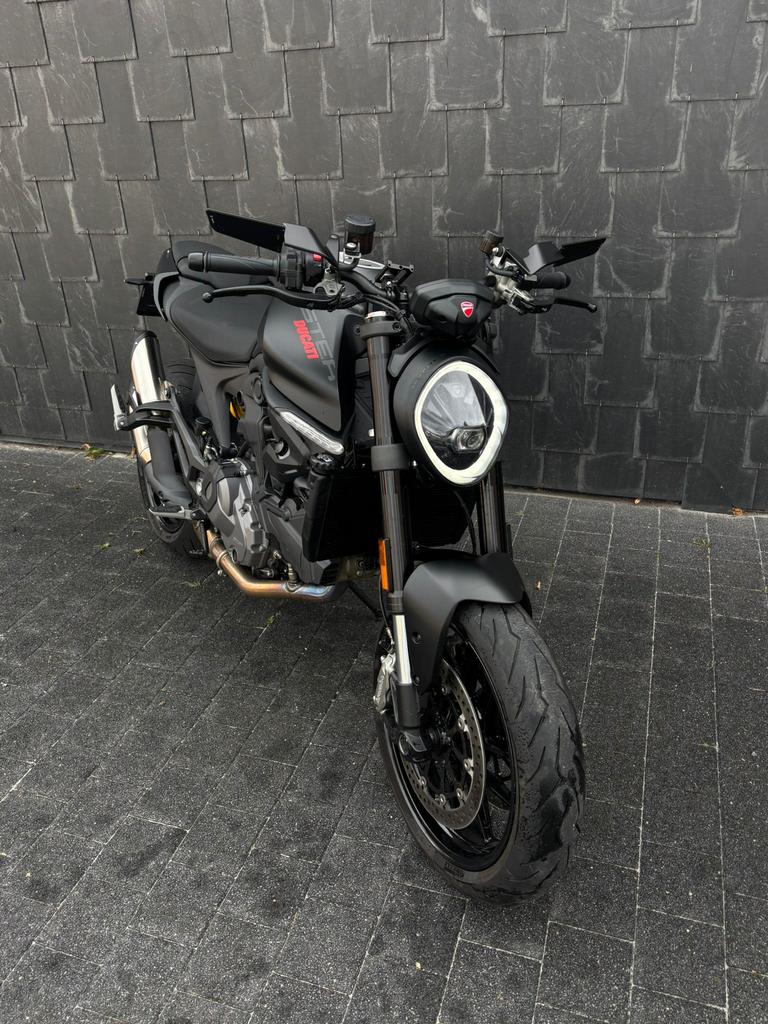Moto ducati monster, Enlèvement, Comme neuf