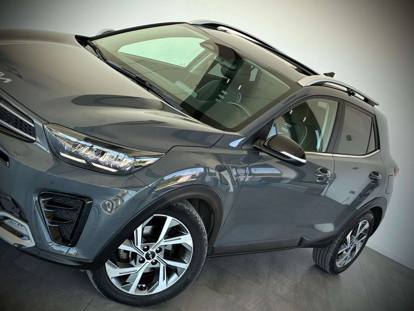 Kia Stonic Kia Stonic 1.0 Turbo GT-LINE DCT 1ERPRO-T.O-CARPL, Argent ou Gris, Achat, 998 cm³, Entreprise