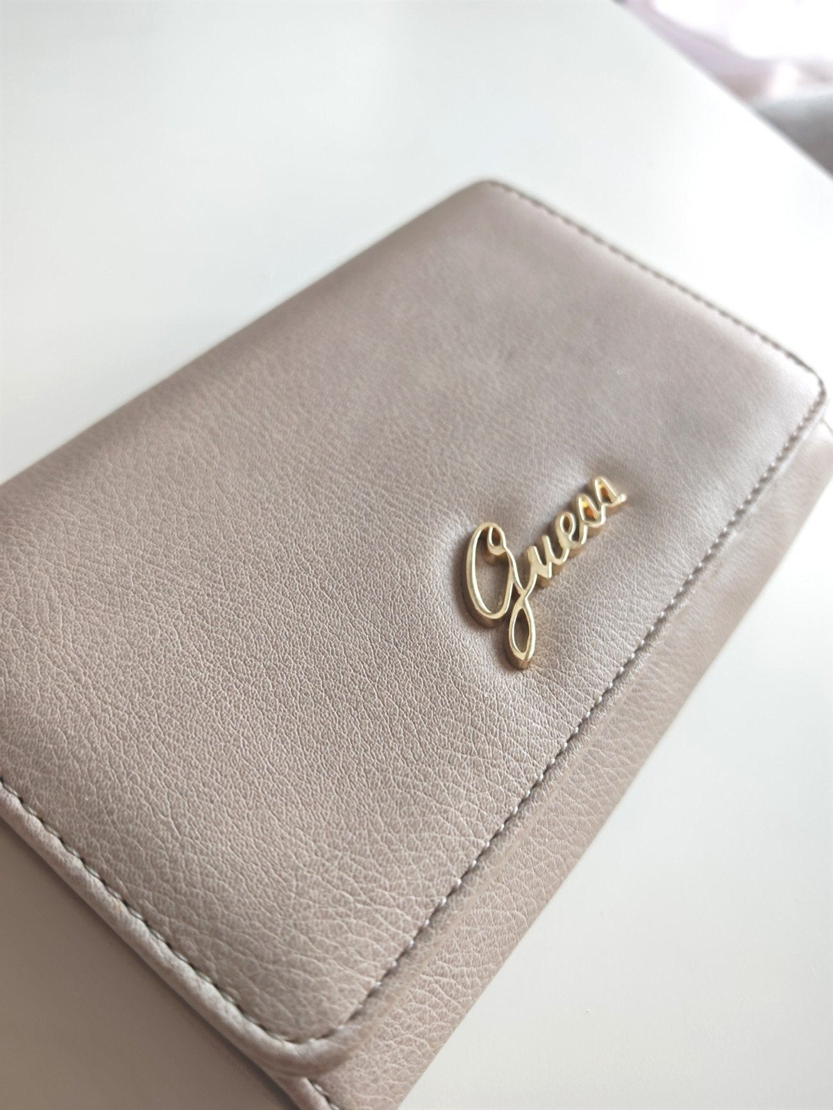 Nieuwe portemonnee guess, Bijoux, Sacs & Beauté, Porte-monnaie & Portefeuilles, Enlèvement ou Envoi, Guess