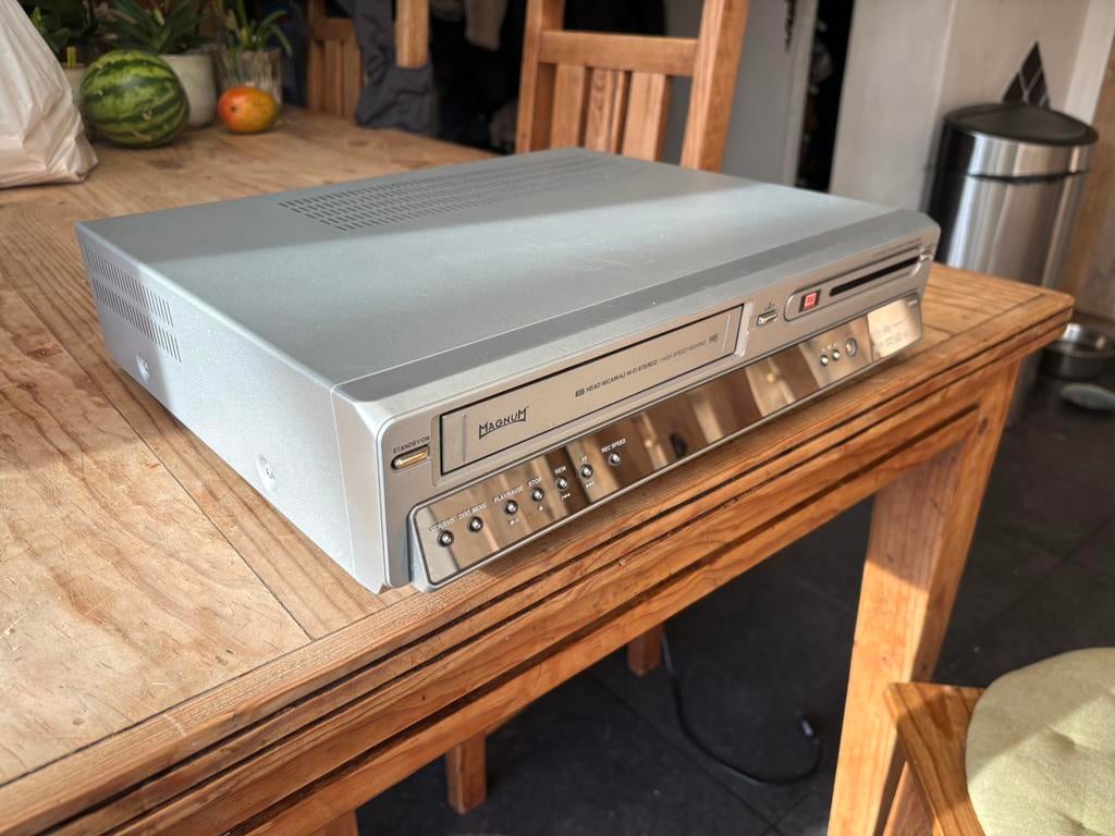 Magnum DVD-VCR 3300, Enlèvement