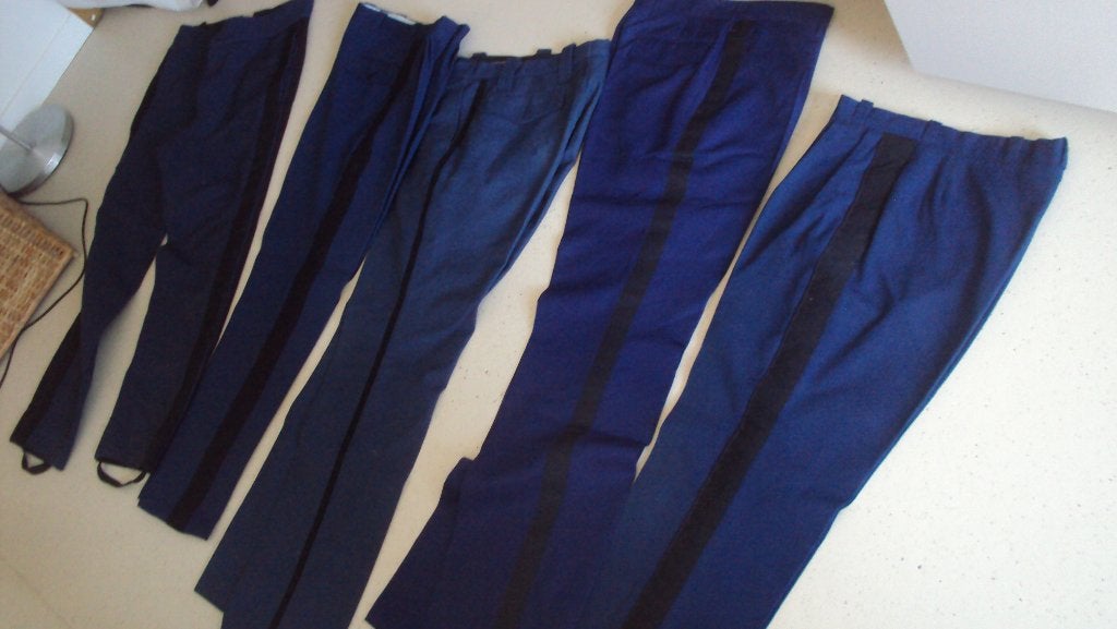 blauwe wollen broek met bies lot, Verzamelen, Militaria | Algemeen, Ophalen