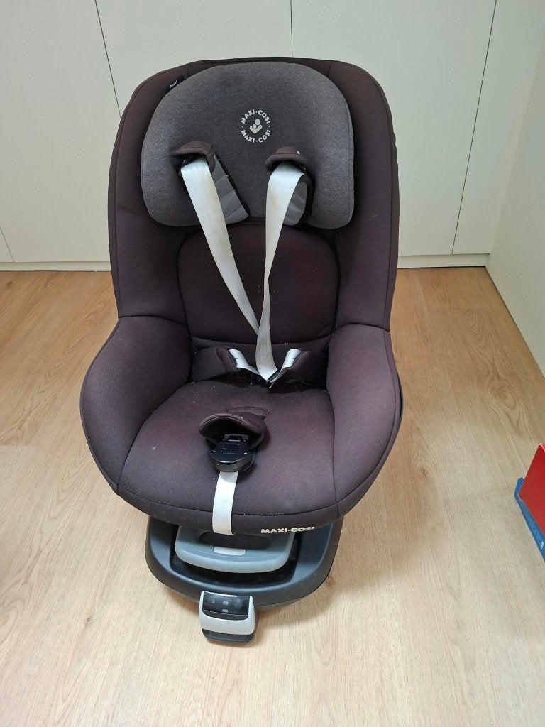 Maxi-Cosi Pearl + FamilyFix isofix basis, ongevalvrij, Kinderen en Baby's, Ophalen, Gebruikt, 9 t/m 18 kg, Isofix