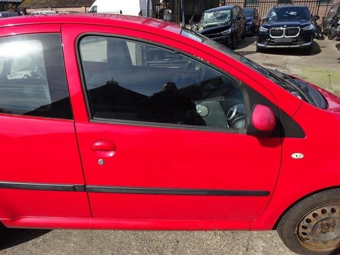 Portier 4Deurs rechts-voor van een Peugeot 107 (KJH), Gebruikt, -, Deur, -