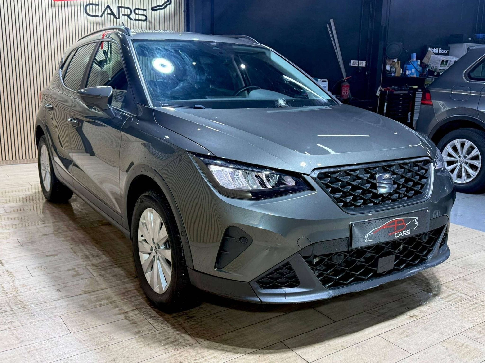 SEAT Arona 1.0 TSI Move! * SPORT * GARANTIE 12 MOIS * 1ER PR, Auto's, Stof, Gebruikt, 127 g/km, Bedrijf
