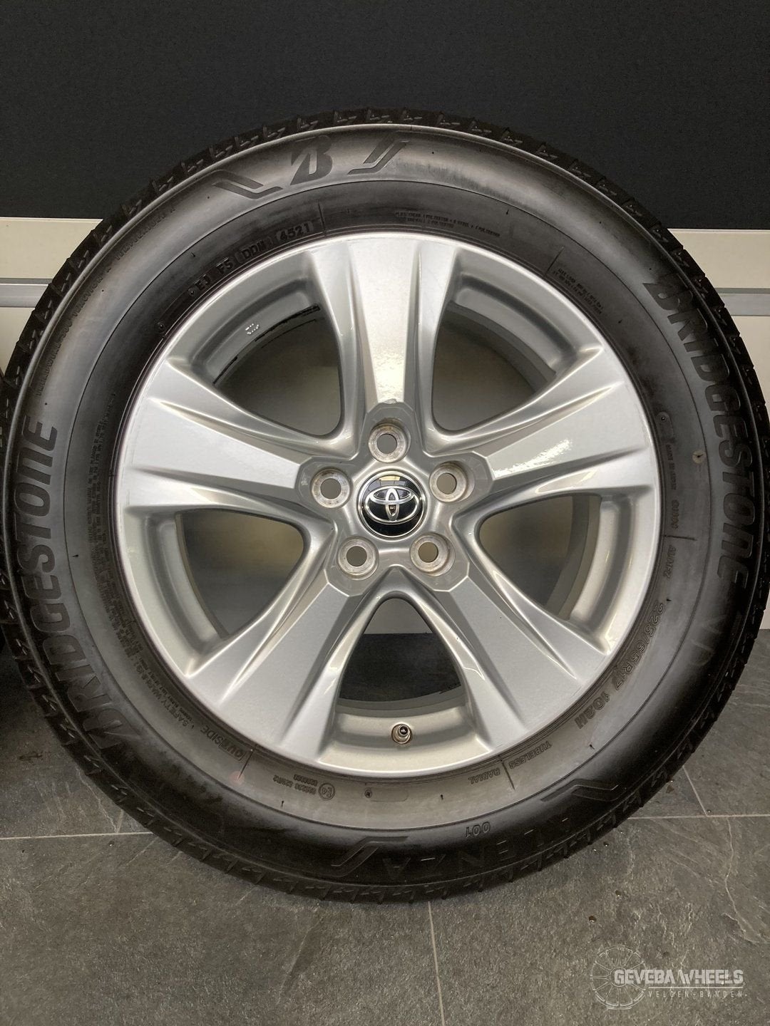 17” originele Toyota Rav4 velgen + banden 5x114.3 TPMS BKN, Auto-onderdelen, Gebruikt, -, -, Banden en Velgen
