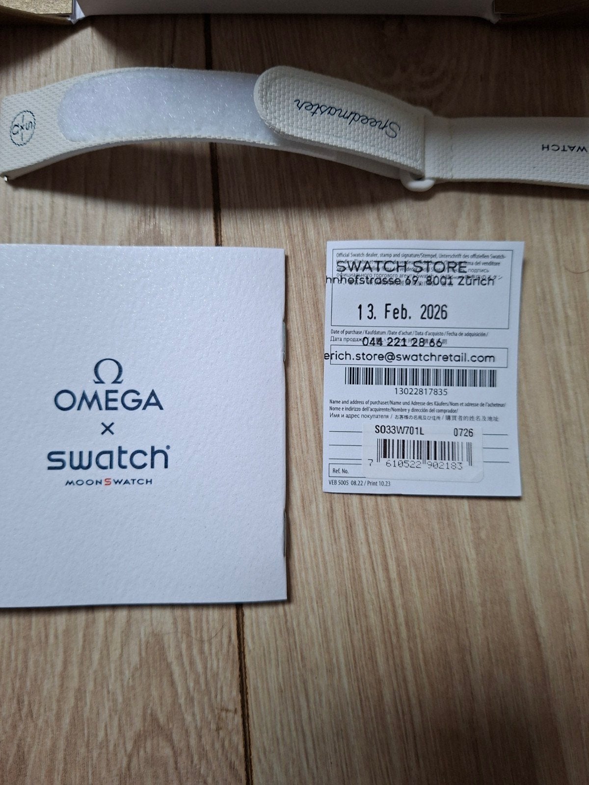 Omega x Swatch Mission to Earthphase Moonshine Gold, Enlèvement ou Envoi, Swatch