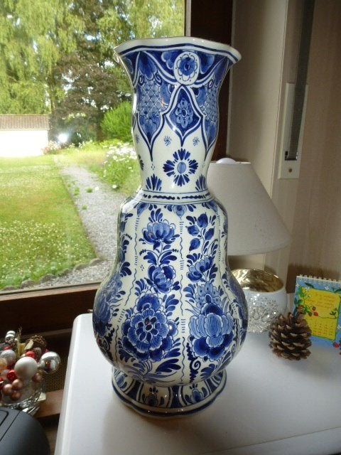 VASE EN DELFT, Antiquités & Art, Enlèvement