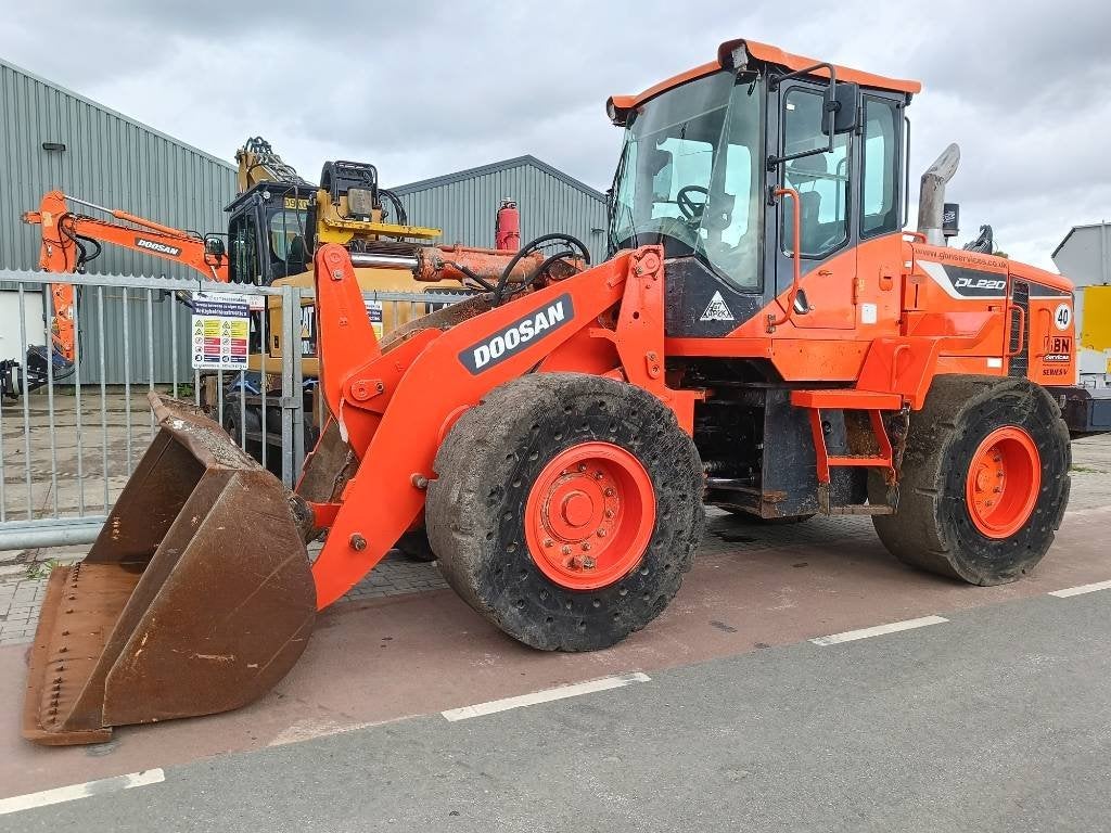 Doosan DL 220 DL200 DL250 DL180 shovel wiellader loader, Wiellader of Shovel