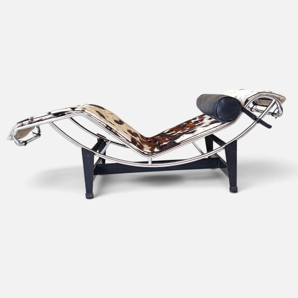 Perriand le corbusier chaise longue lc4 cassina tricolore, Ophalen of Verzenden