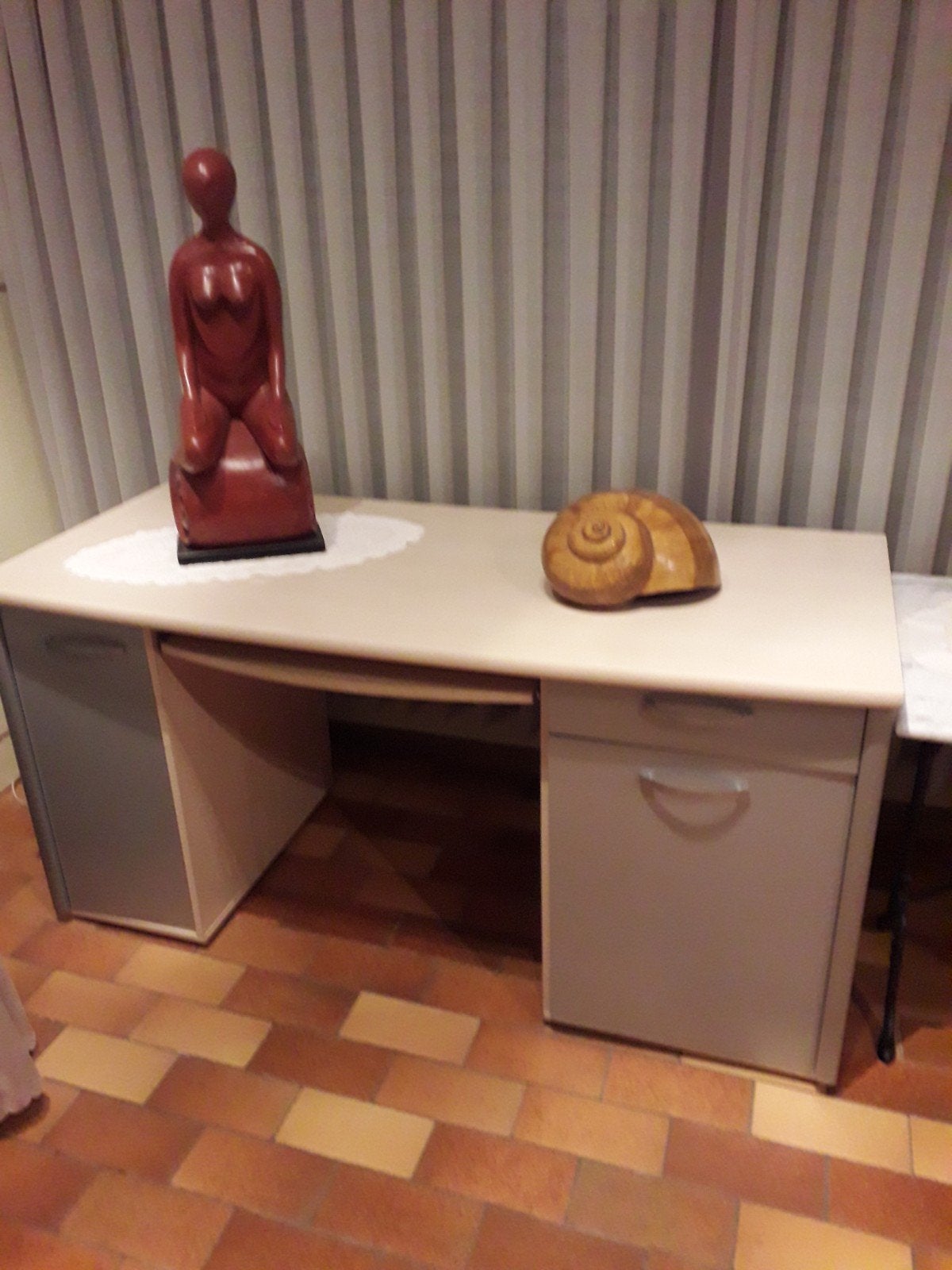 nieuw bureaumeubel 155 x 68 cm en 67 cm hoog, Huis en Inrichting, Bureaus, Ophalen
