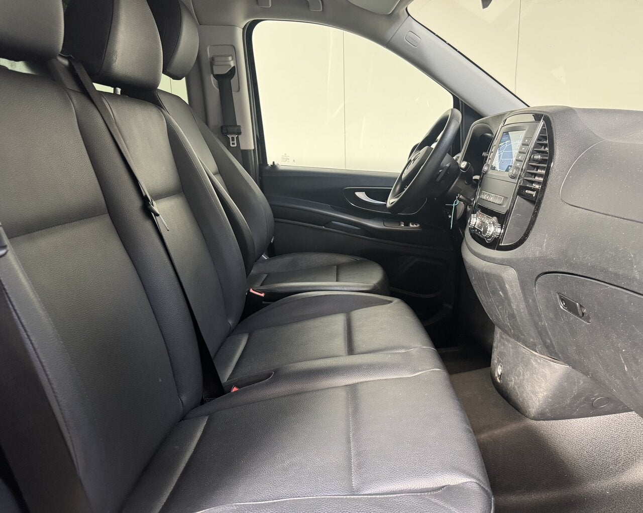 Mercedes-Benz Vito Tourer 114 CDI Autom. - 9 pl - 40.000KM, Auto's, Bestelwagens en Lichte vracht, 0 cilinders, Zwart, Diesel