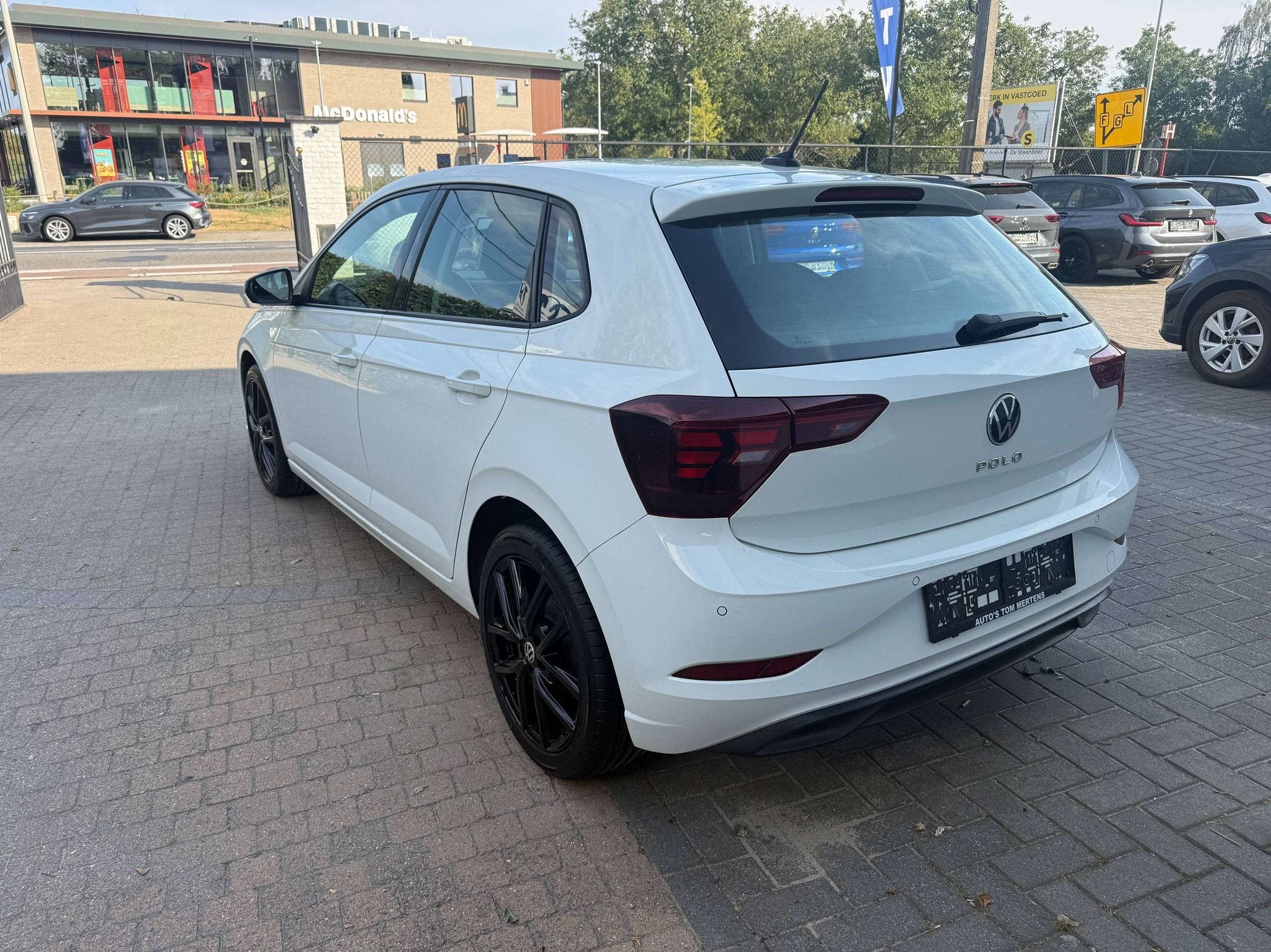 Volkswagen Polo Polo 1.0 Life/Navi/Airco/pdc V&A/Lane & Fron, https://public.car-pass.be/vhr/5b043277-a844-4064-8843-9f1eb97a8420