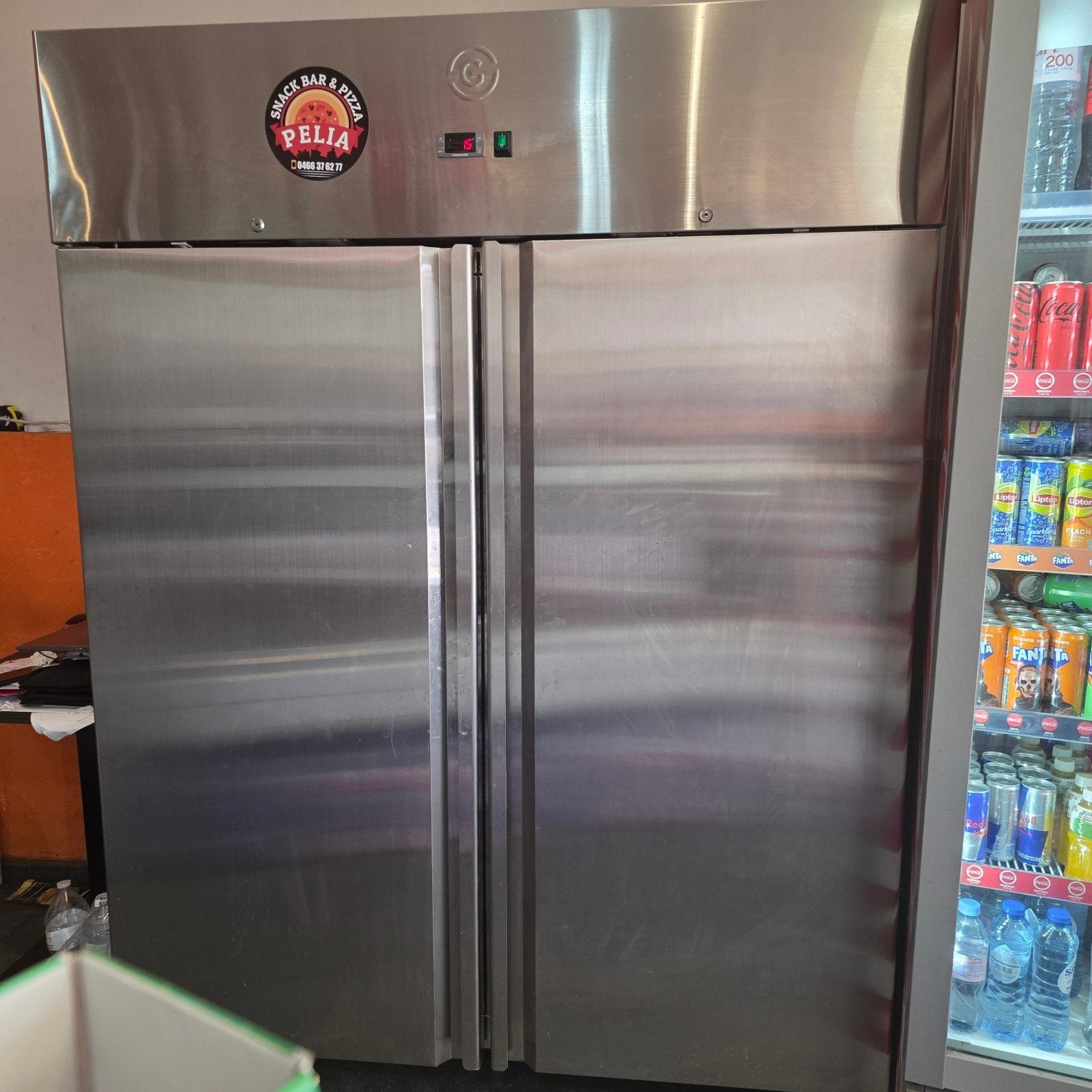 frigo 1 jaar oud, Enlèvement