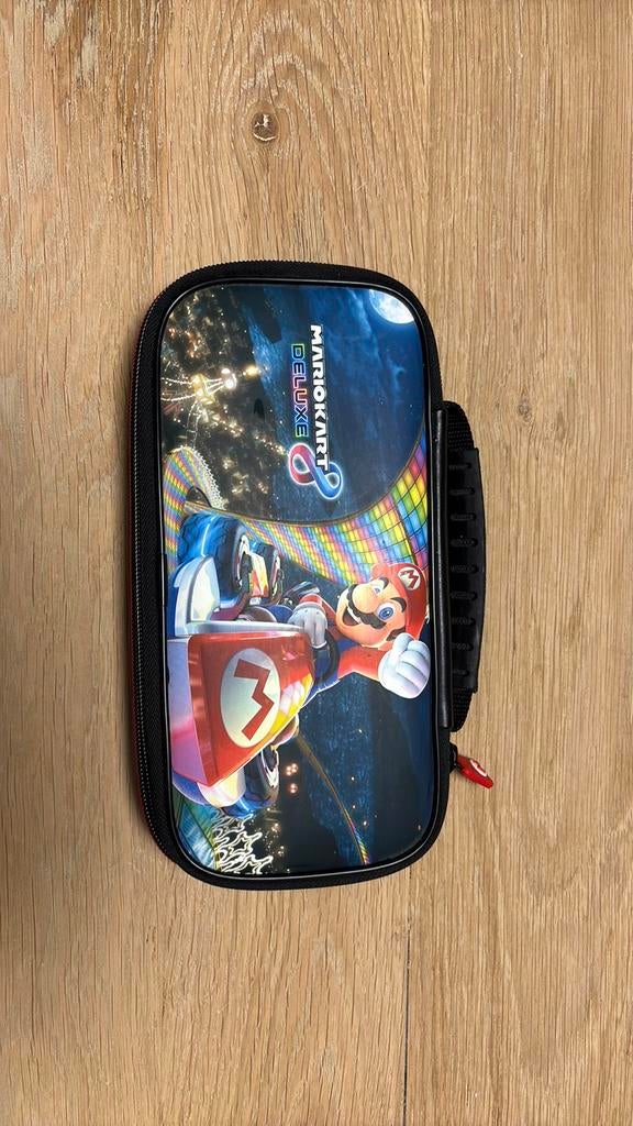 MarioKart 8 Deluxe insteekhoes Nintendo Switch, Games en Spelcomputers, Spelcomputers | Nintendo Portables | Accessoires, Ophalen of Verzenden