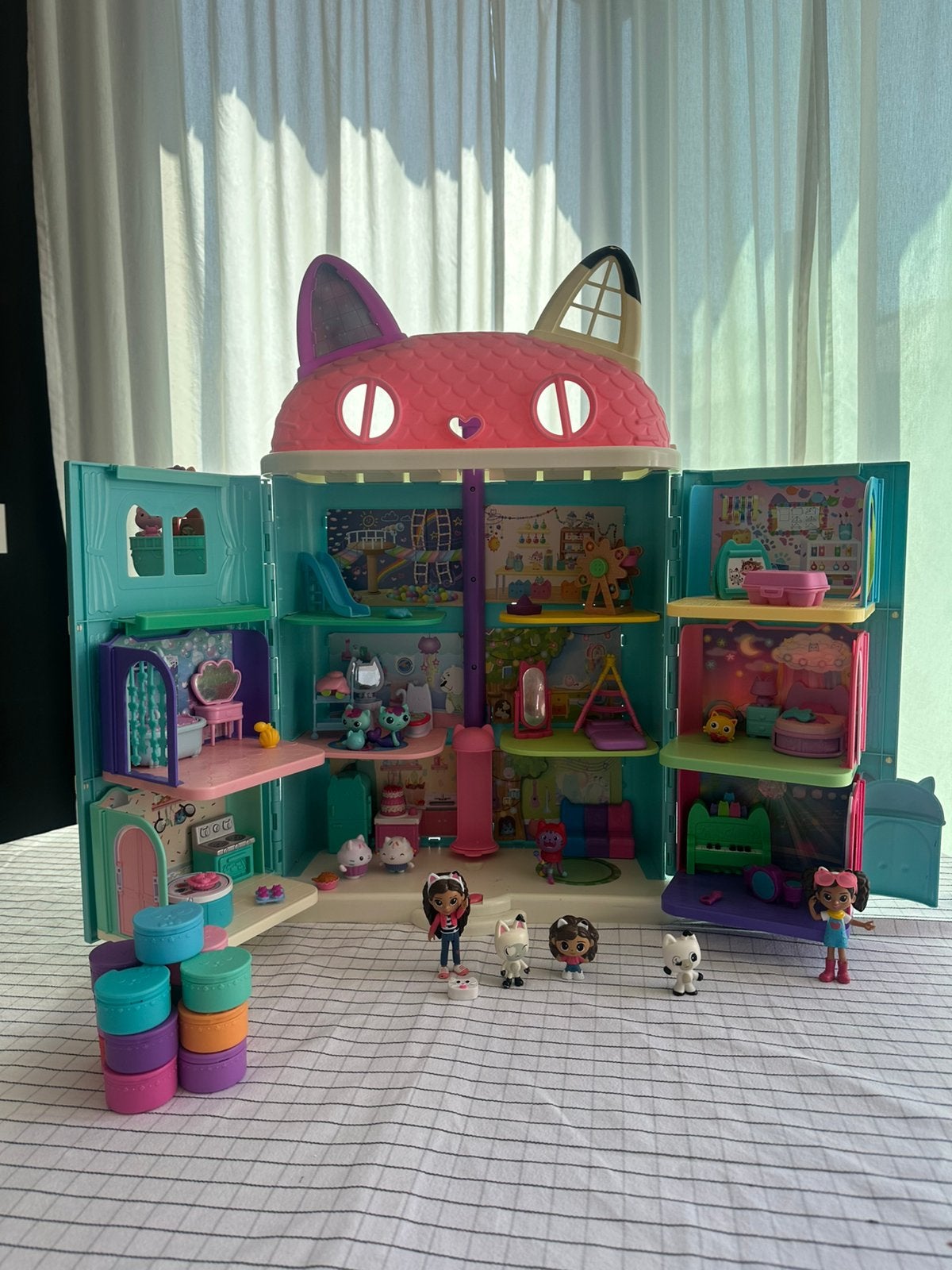 Gabbys poppenhuis, Ophalen of Verzenden, Zo goed als nieuw, Poppenhuis