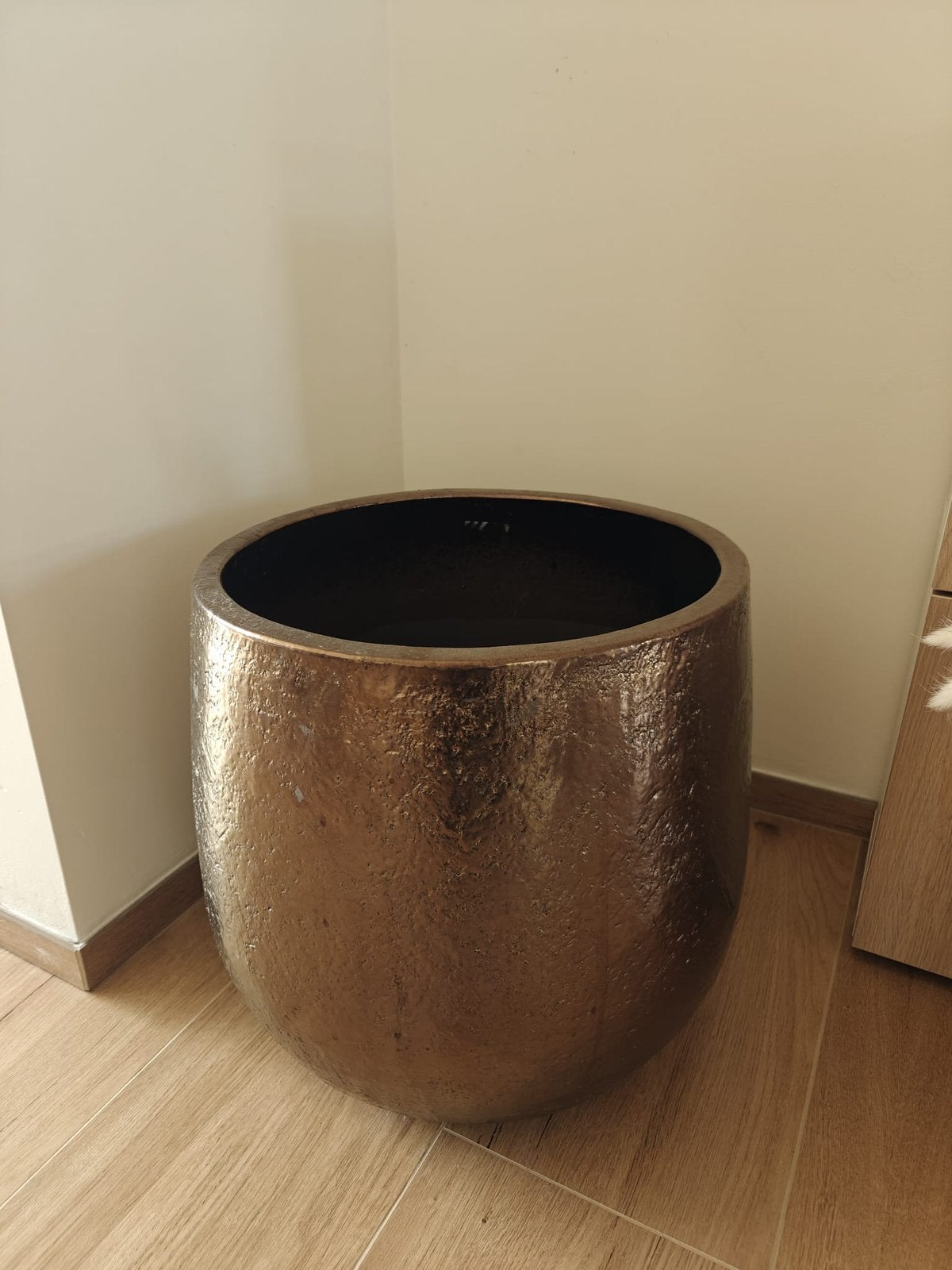 Grote bronzen bloempot, Tuin en Terras, Bloempotten, Ophalen, 40 cm of meer, Rond, Binnen