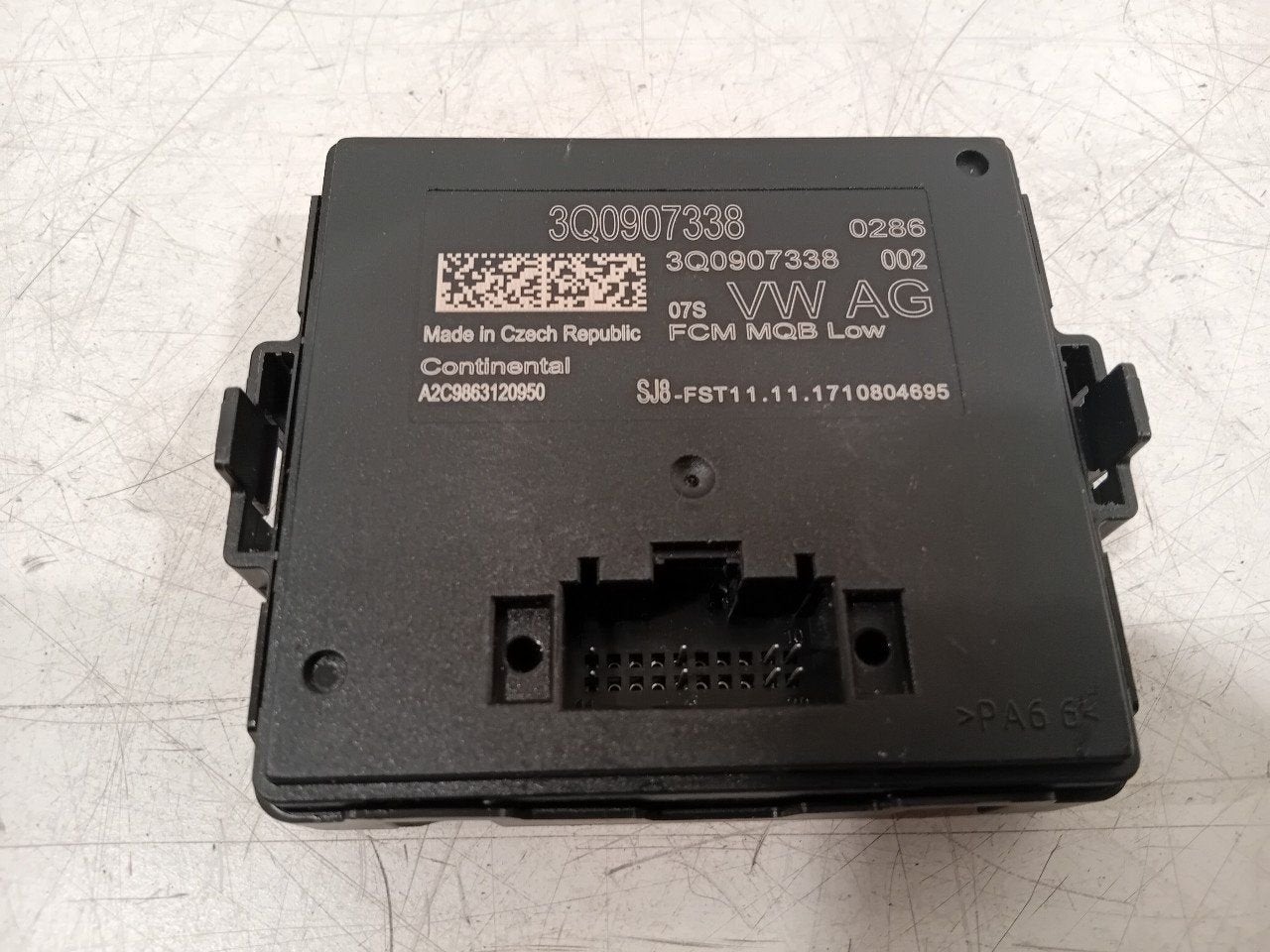 Computer verlichting Volkswagen Tiguan, Onderdelen@venauto.nl, Van der Ven Autorecycling B.V., Gebruikt, Ettenseweg 76, 4706 PB Roosendaal, The Netherlands