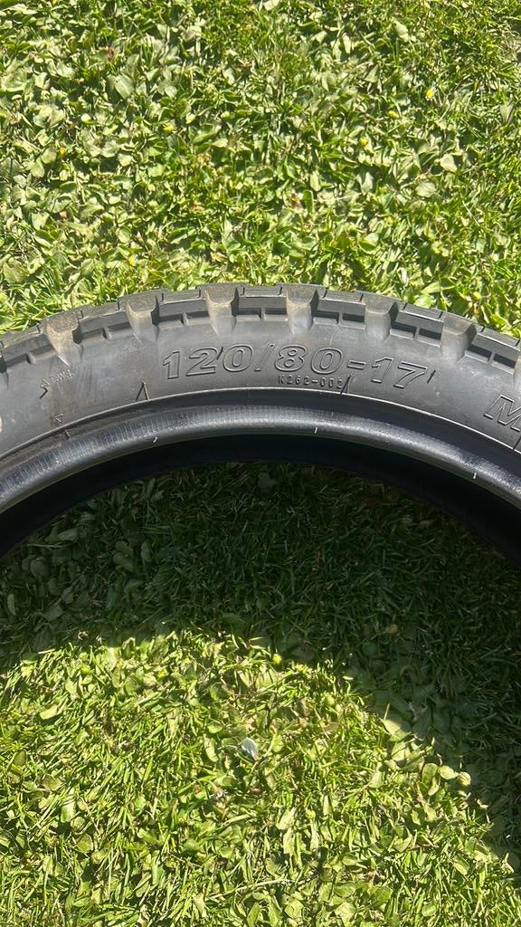 Pneu mobylette, Motoren, Ophalen, Nieuw