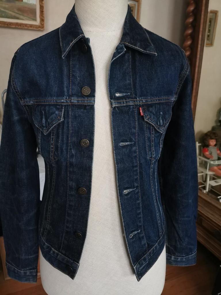 Très belle veste en jean pour femme de la marque Levi's, Enlèvement