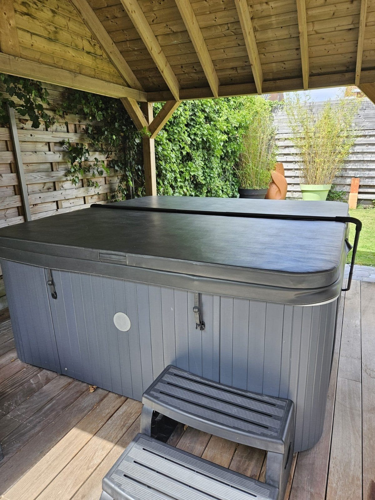 jacuzzi secund main je livre gratis, Envoi