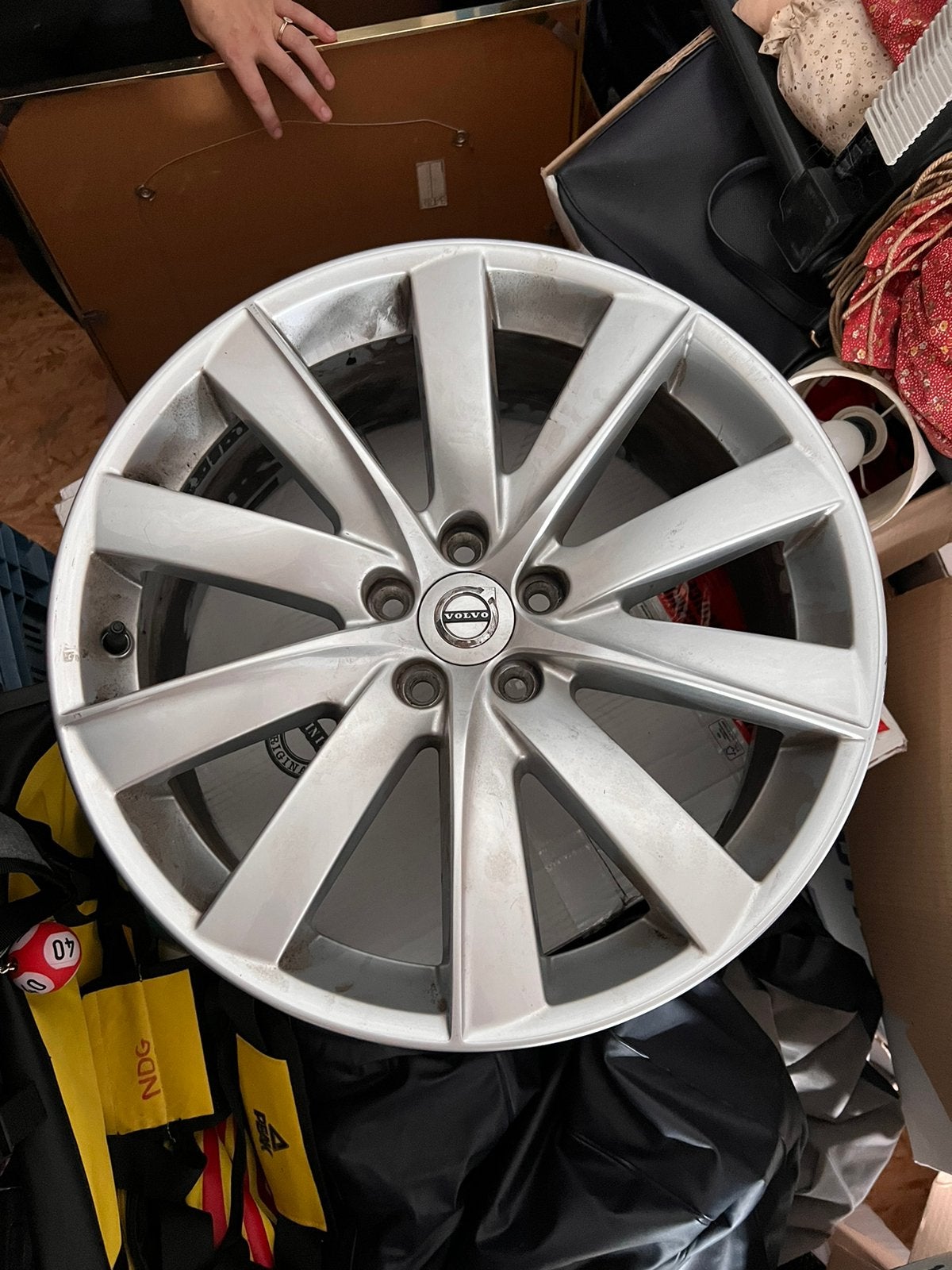 Volvo velgen 19 inch (4 stuks), Auto-onderdelen, Ophalen, 19 inch, Personenwagen, Velg(en)