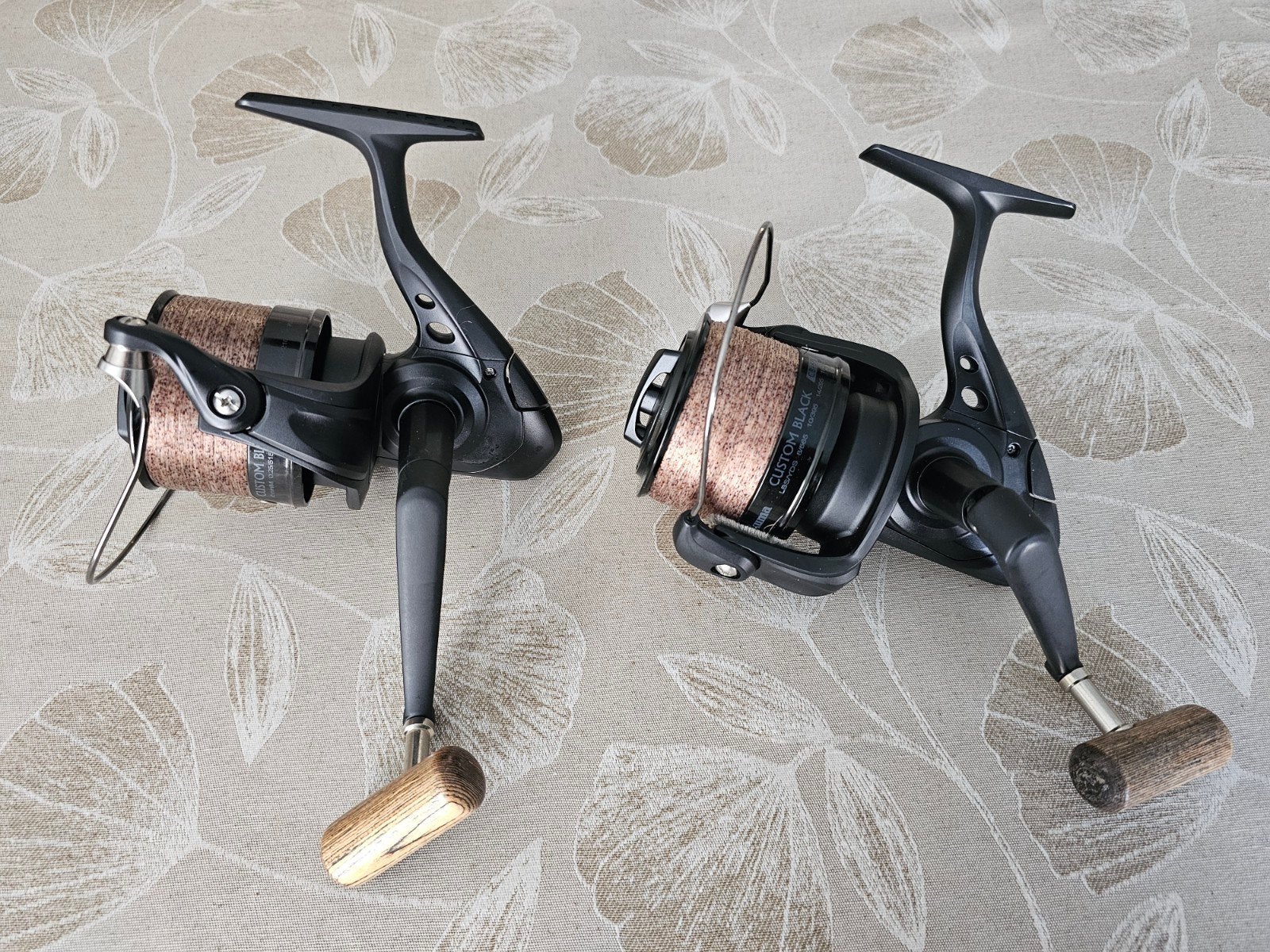 2 moulinets OKUMA CUSTOM BLACK CB-60 neufs, Sports nautiques & Bateaux, Enlèvement, Neuf, Moulinet