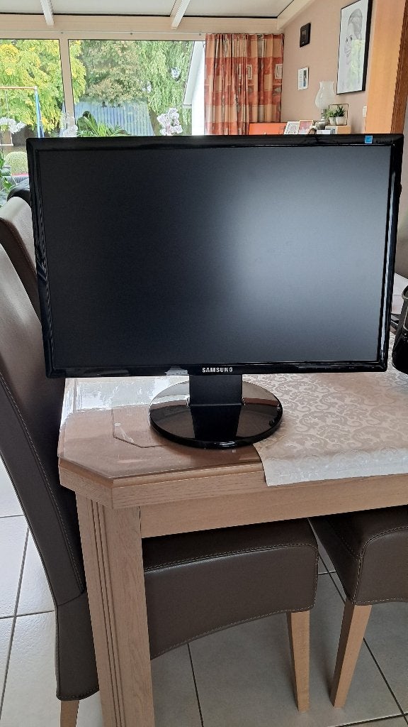 Pc scherm Samsung sync master, Computers en Software, Ophalen, Draaibaar, Gebruikt, Samsung