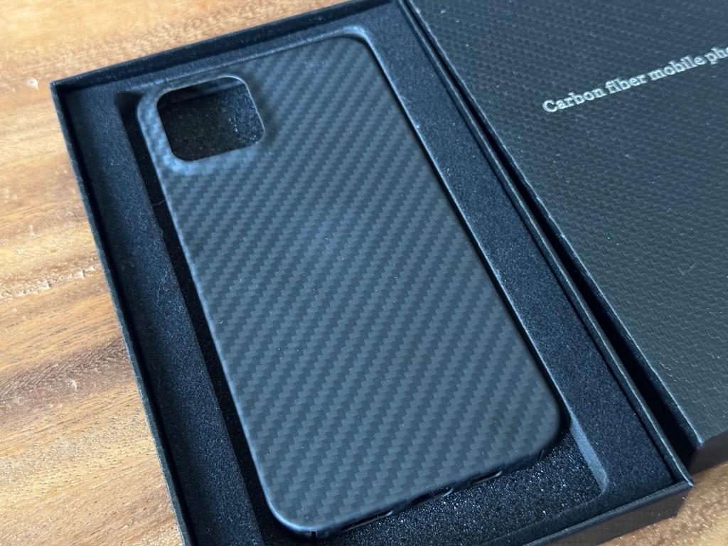 Carbon case Apple iPhone 12 Pro - ZGAN, Ophalen of Verzenden, Zo goed als nieuw, Apple, IPhone 12 Pro