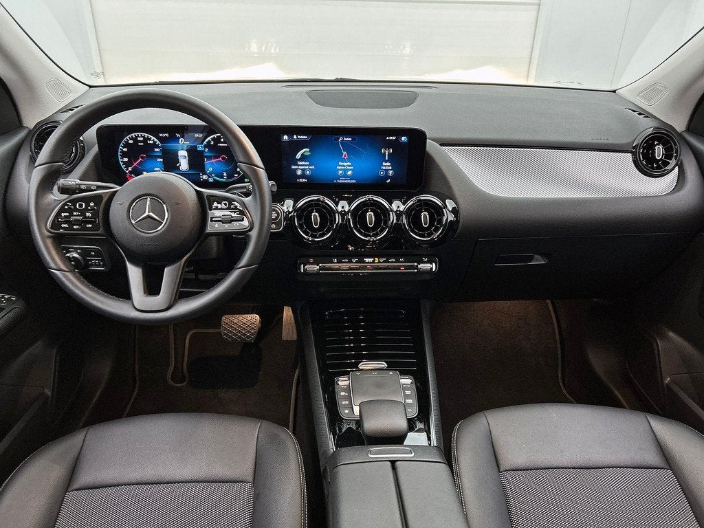 Mercedes-Benz GLA-Klasse 180 Business Line | Verwarmde Zetel, Auto's, Stof, Gebruikt, Euro 6, 4 cilinders
