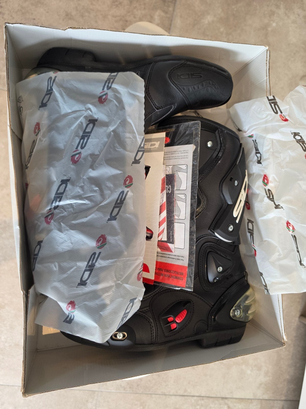 Sidi motorlaarzen, Motoren