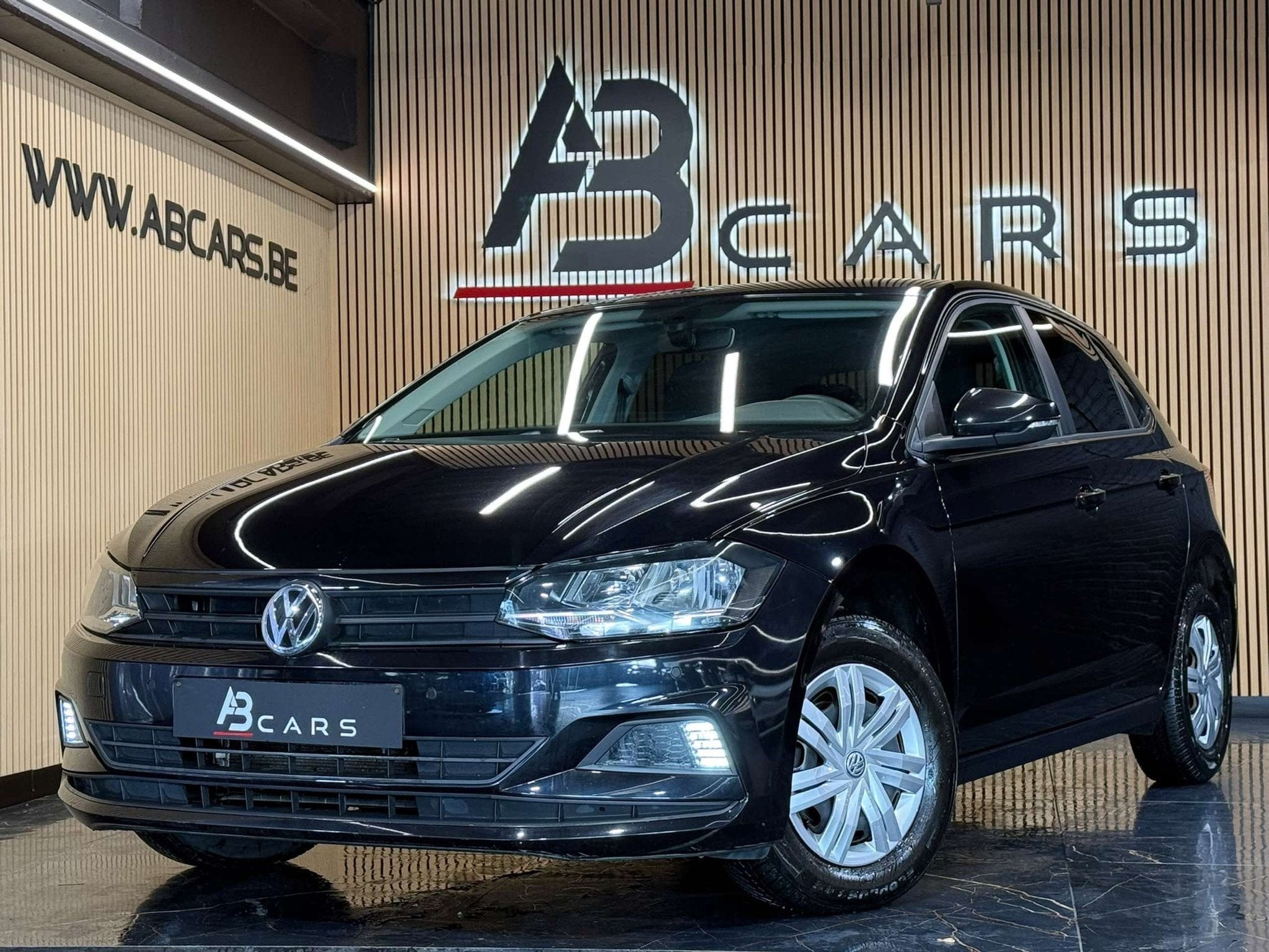 Volkswagen Polo 1.0I 5 PORTES * GARANTIE 12 MOIS *, Autos, Volant multifonction, Achat, Euro 6, Entreprise