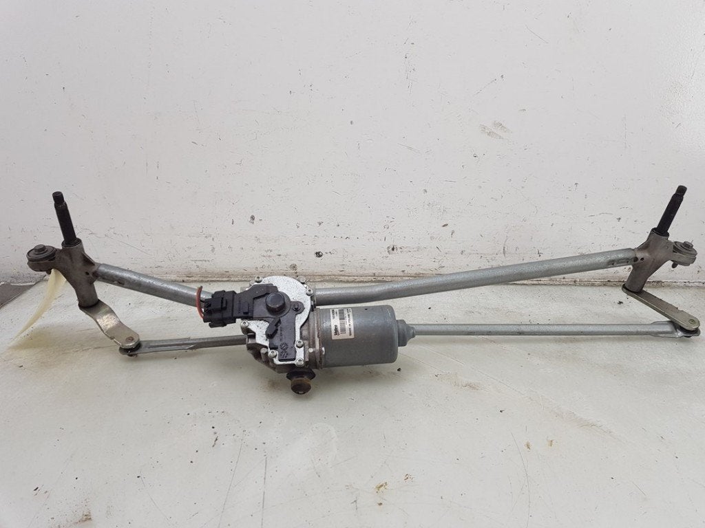MOTEUR + TRINGLERIE ESSUIE GLACE AVANT (|141409360|93197310|, Renault, Valeo, Utilisé, 100, rue de Courcelles
75017  Paris, FR