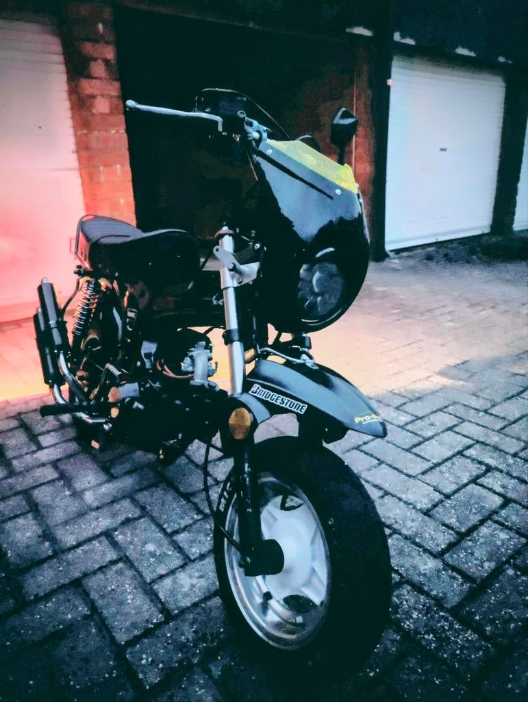 B klasse Dax 49cc met leuke opties en alle papieren aanwezig, Autres marques, 4 vitesses, 49 cm³, Enlèvement
