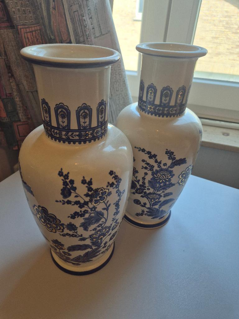Paar blauw-witte porseleinen vazen - Aziatisch - decoratief, Antiek en Kunst, Curiosa en Brocante, Ophalen