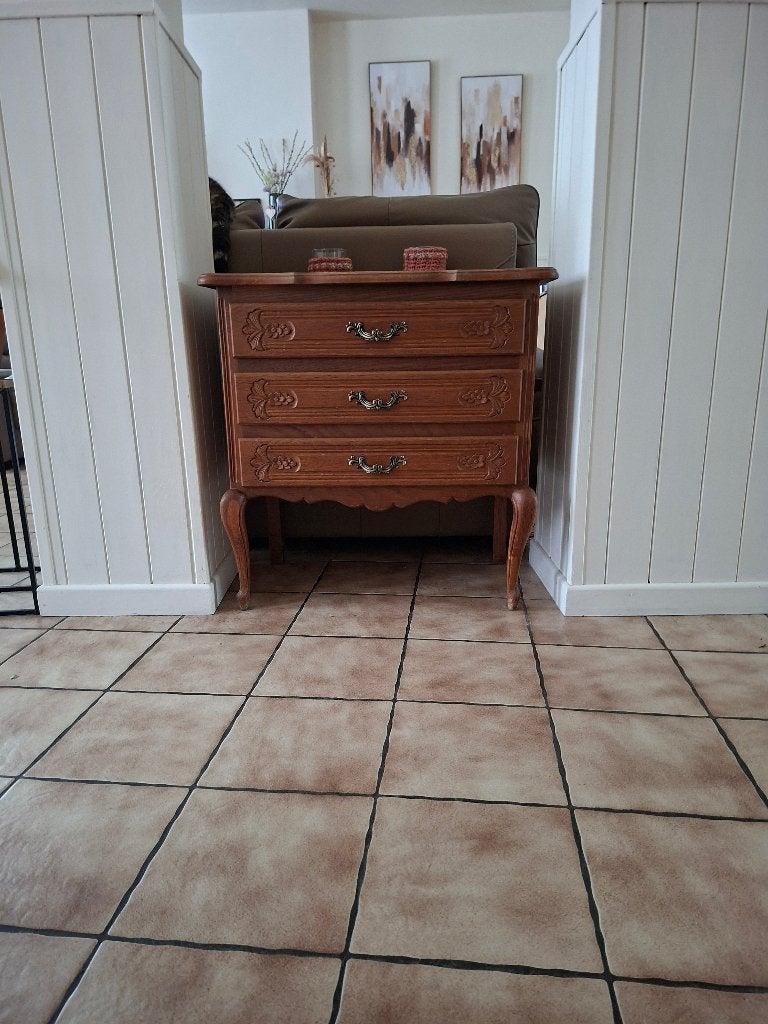A donner - ellezelles commode style queen Anne, 3 ou 4 tiroirs, 25 à 50 cm, Queen Anne, Moins de 100 cm