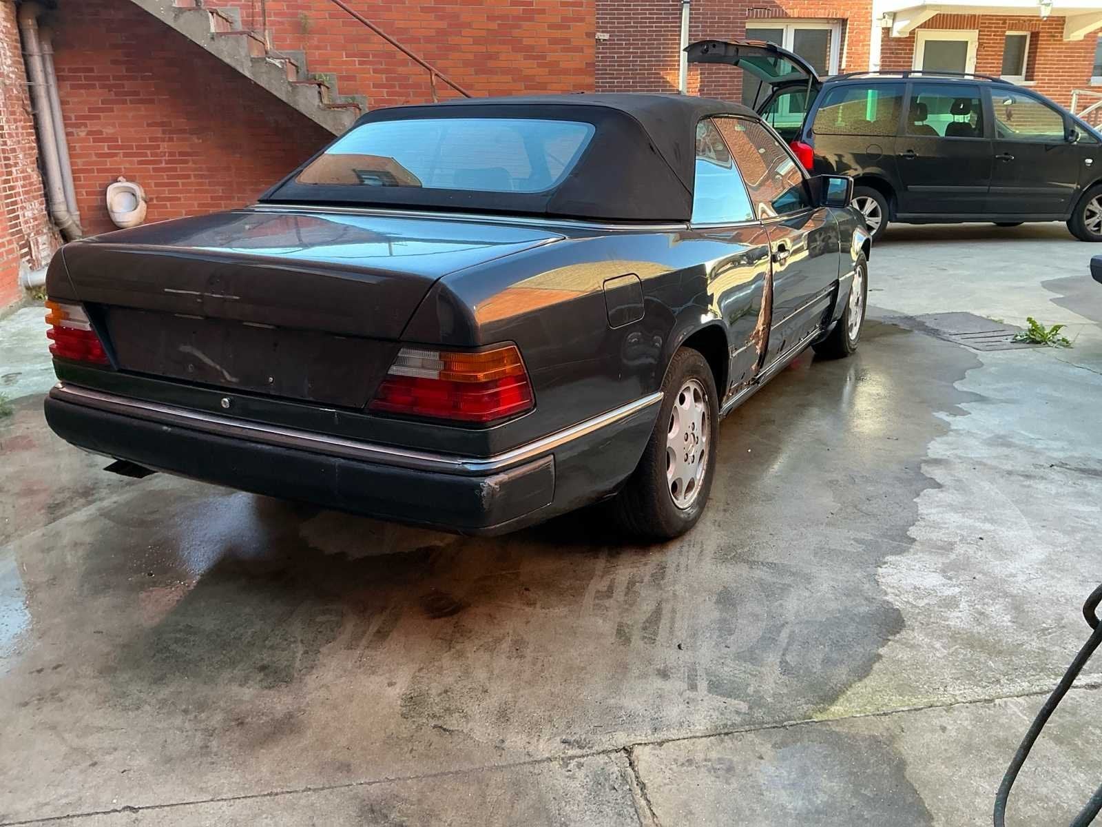 Mercedes Cabrio 300 CE 24V Oldtimer Project, Auto's, Automaat, Mercedes-Benz, Bedrijf, Overige carrosserie