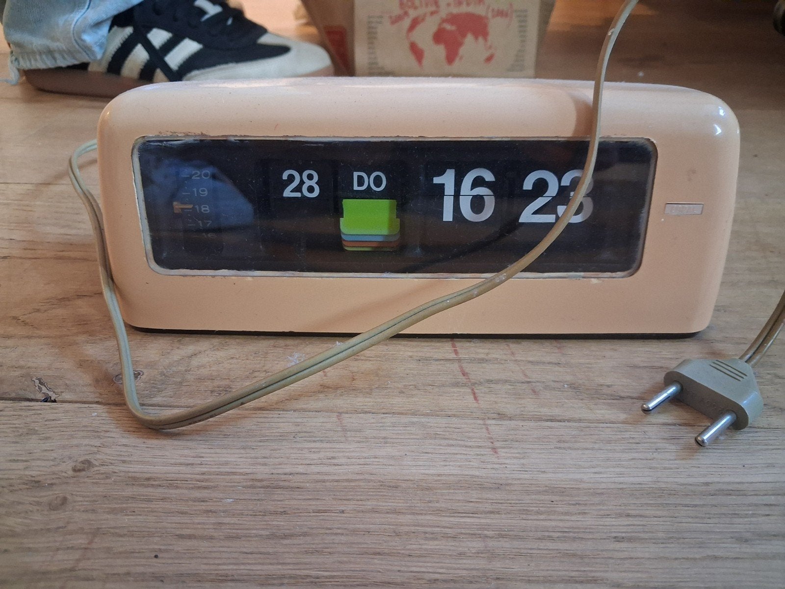 klok met datum, Ophalen, Gebruikt, Analoog