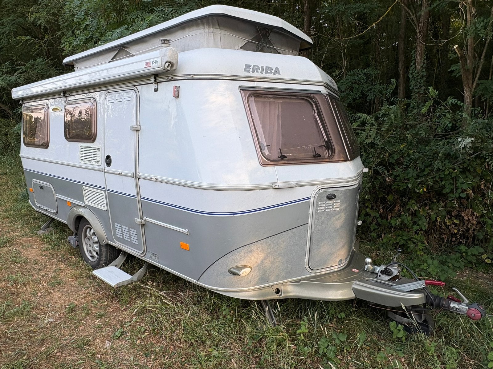 Eriba Touring Troll 550 GT|Mover|Auvent|Portevélos|Excellent, Jusqu'à 4, 4 à 5 mètres, Poêle, 750 - 1000 kg