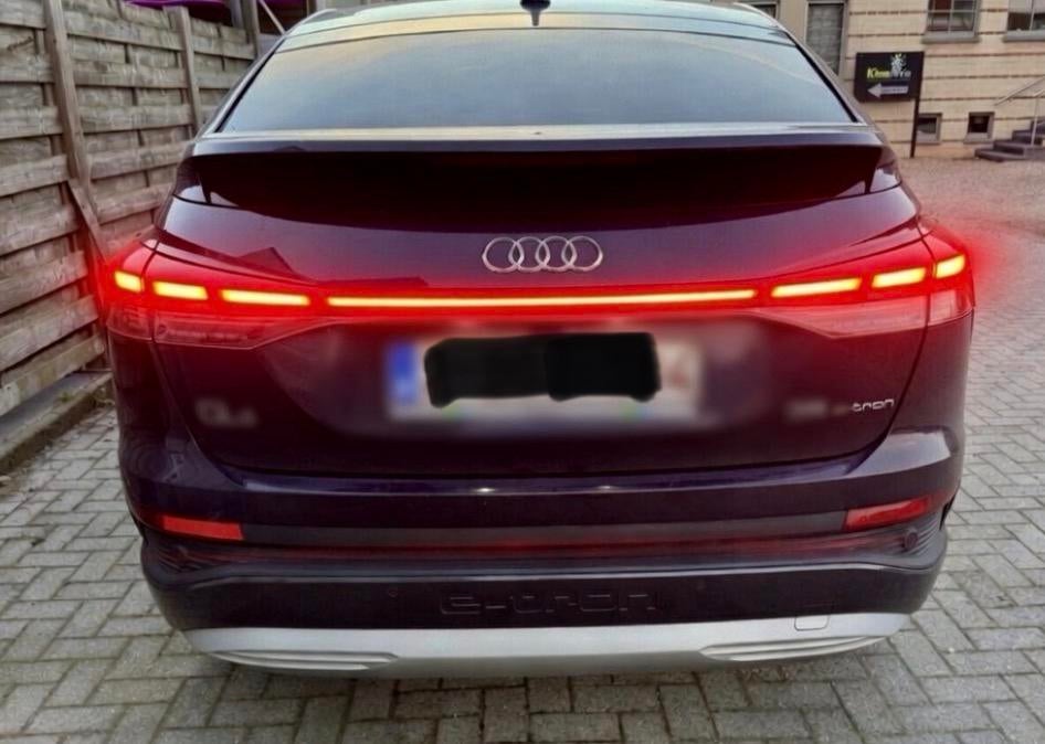 Audi Q4 E-tron 35 sportbach 2023, Auto's, Audi, Automaat, Overige kleuren, Leder, 5 zetels