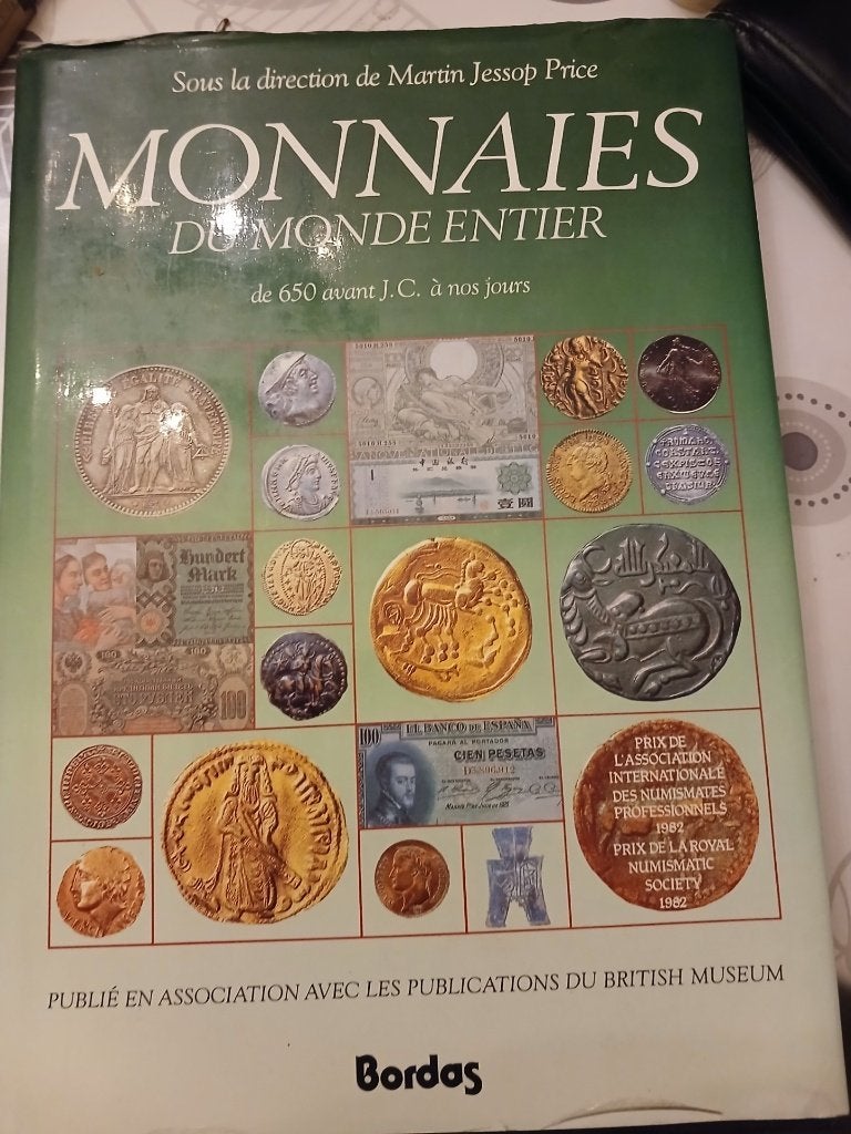 livre des Monnaies du monde entier, Boeken, Ophalen, Zo goed als nieuw