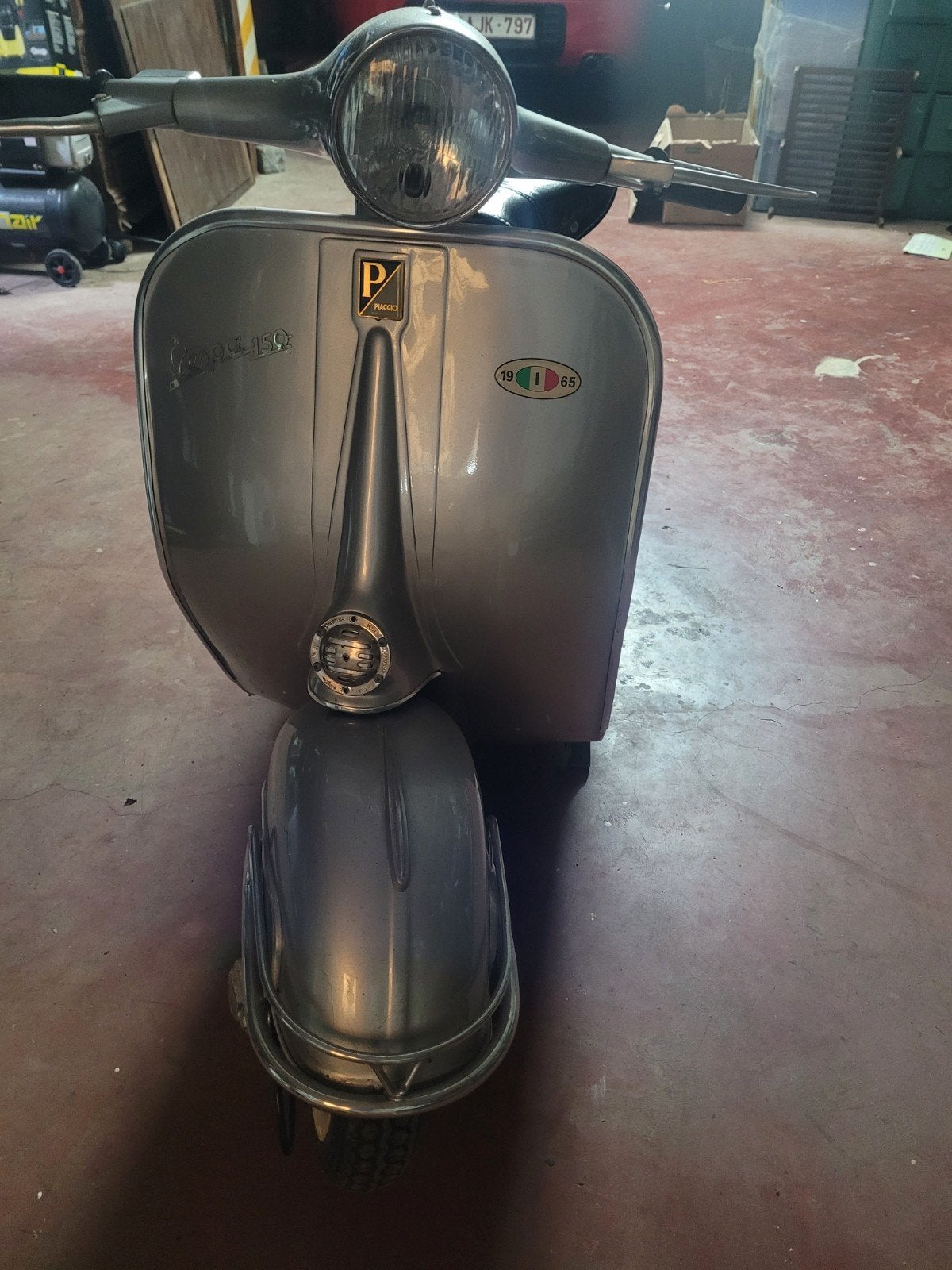 Vespa 1965 150 cm3, Motos