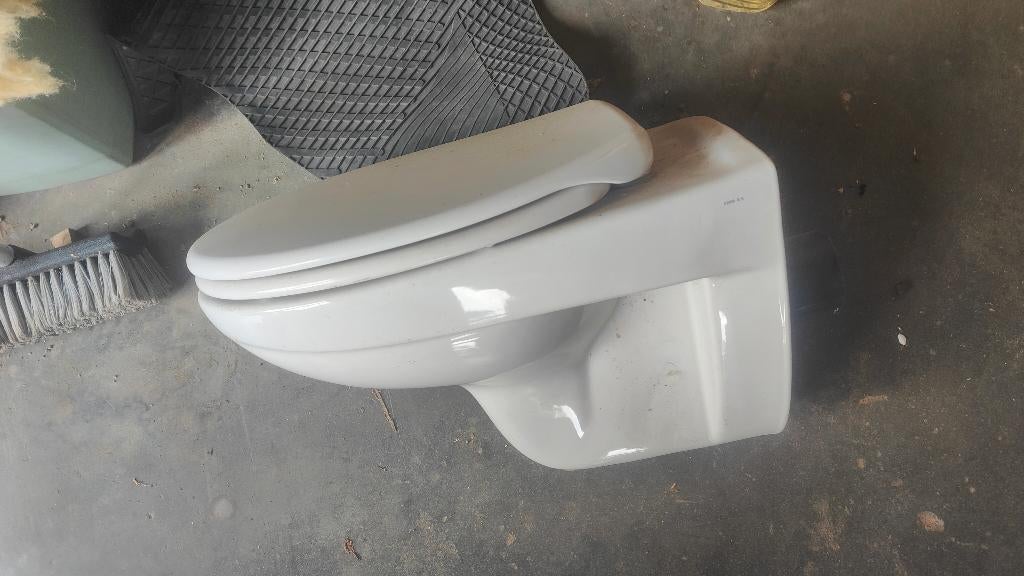 Wc Geberit hangtoilet, Ophalen, Zo goed als nieuw, Toilet