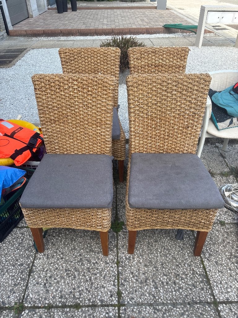 4 stevige stoelen, Huis en Inrichting, Ophalen, Gebruikt, Bruin, Riet of Rotan