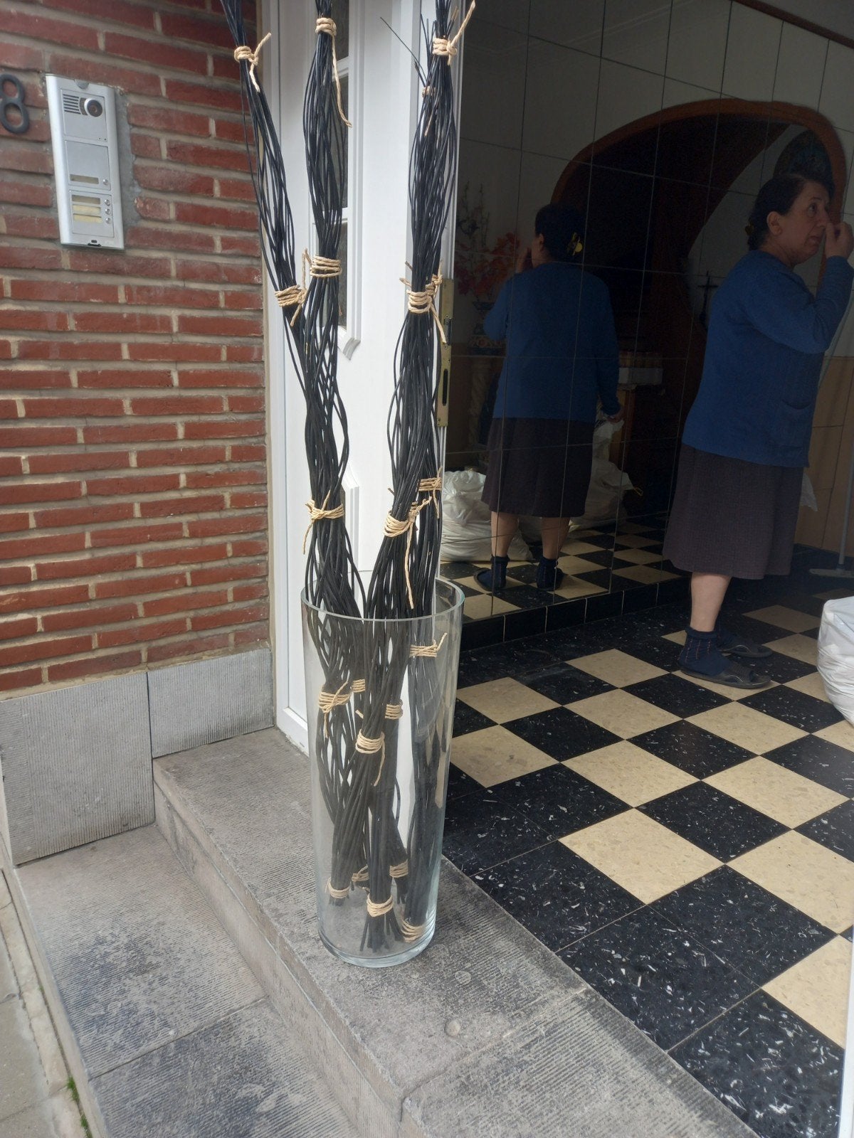 grande vase en verre avec branche artificiel, Enlèvement, Verre