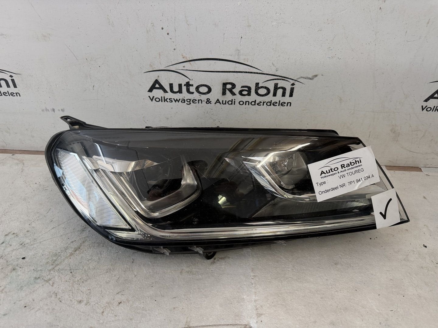 VW Touareg 7P Xenon Led koplamp rechts 7P1941034A, Gebruikt, -, -, Ophalen of Verzenden