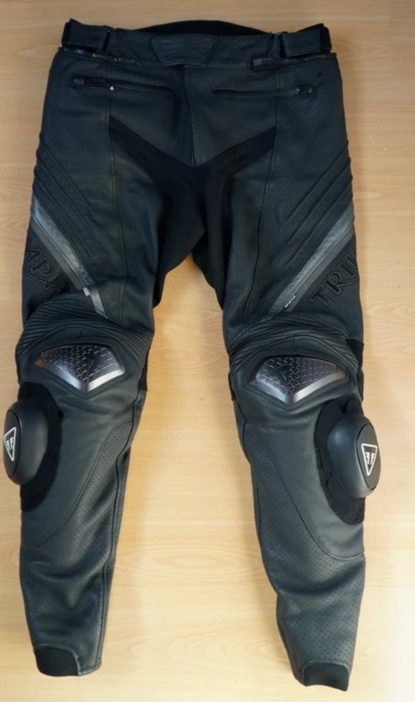 Pantalon cuir perforé Triumph, Motos, Enlèvement ou Envoi, Neuf, avec ticket, Pantalon | cuir, Triumph