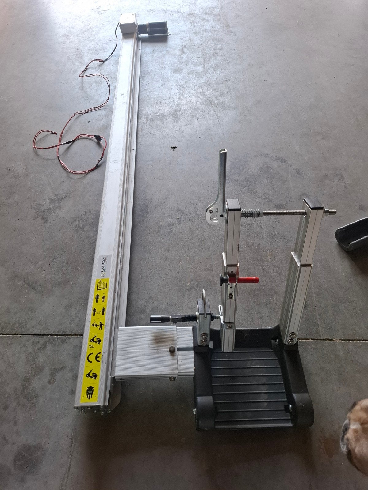 Rail électrique pour moto