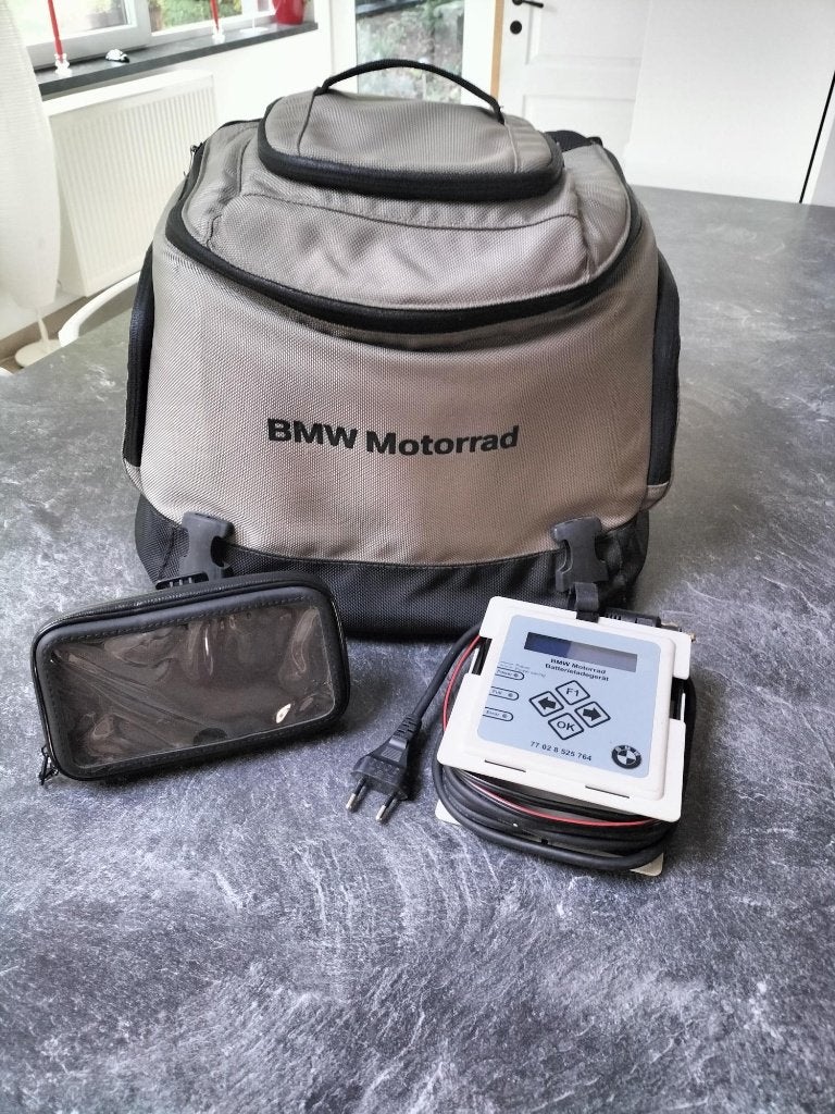 Sac BMW et chargeur, Motos, Enlèvement, Utilisé